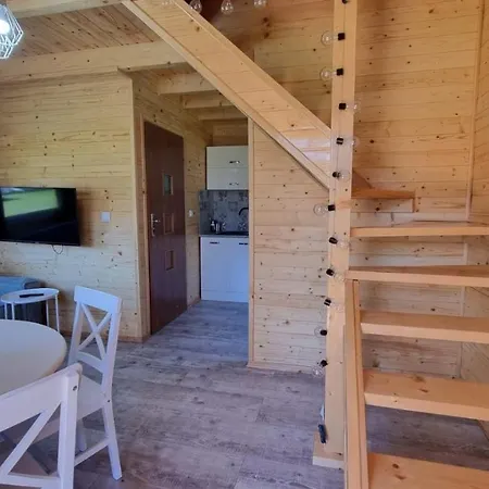 Piamola Z Wiata Do Grillowania * Kąty Rybackie