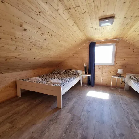 Деревянный коттедж Piamola