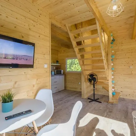 Lodge Piamola Z Wiata Do Grillowania