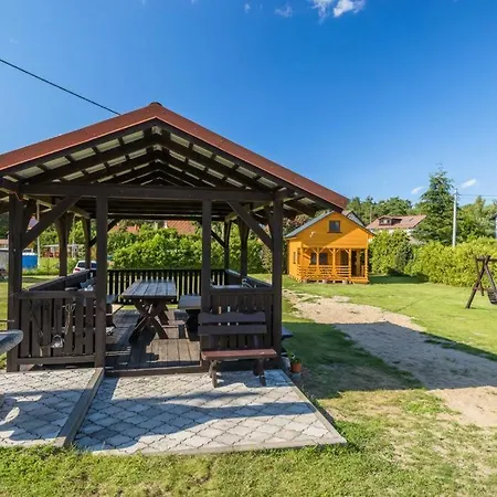 Lodge Piamola Z Wiata Do Grillowania Kąty Rybackie