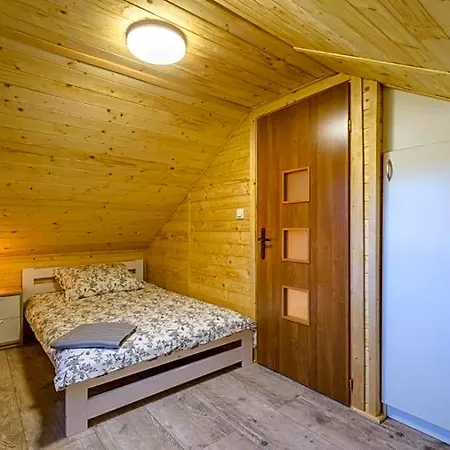 Orman Evi Piamola Z Wiata Do Grillowania *