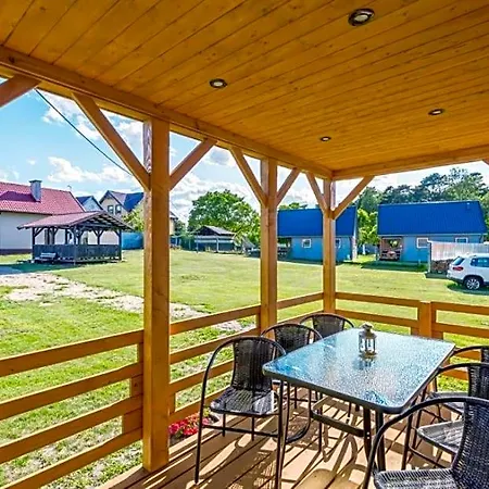 Orman Evi Piamola Z Wiata Do Grillowania *