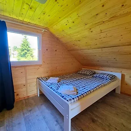 Orman Evi Piamola Z Wiata Do Grillowania *