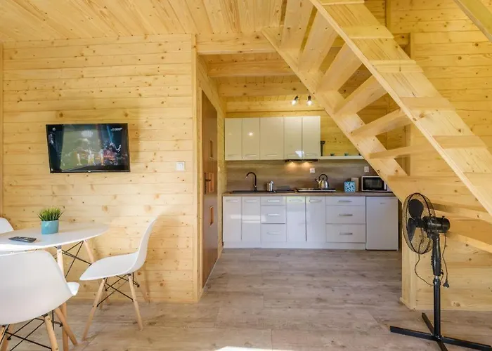 Piamola Z Wiata Do Grillowania Lodge *