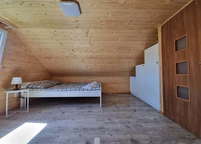 Piamola Z Wiata Do Grillowania Lodge